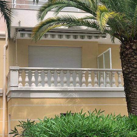 Appartement Le Tropical à Fréjus Extérieur photo