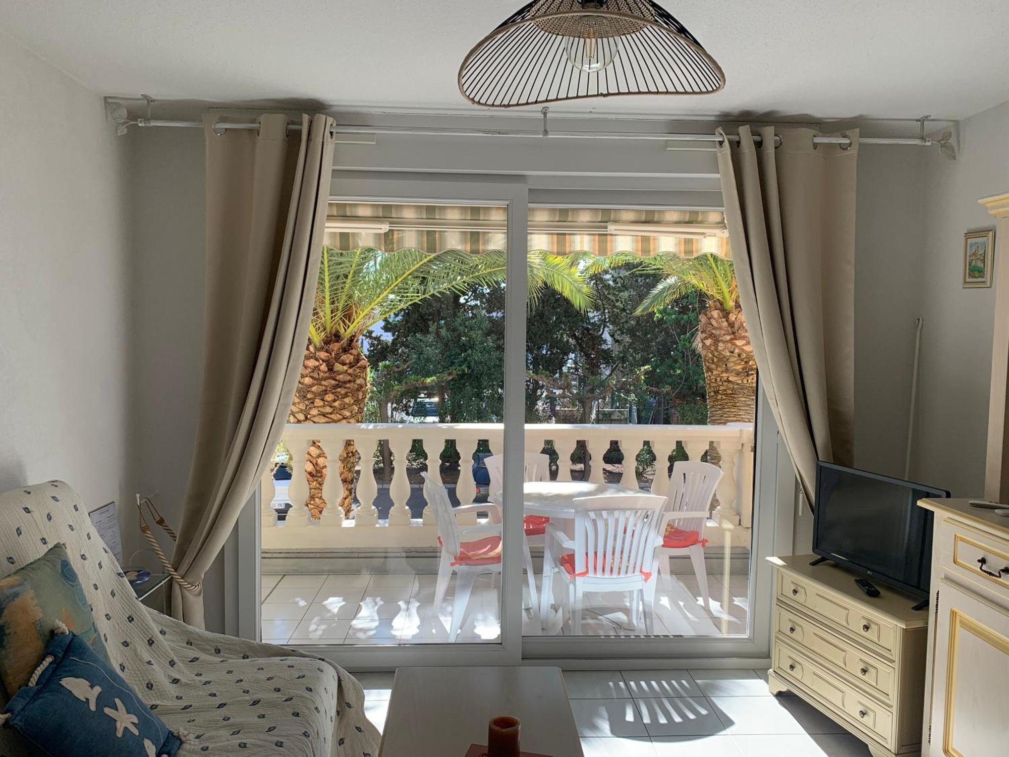 Appartement Le Tropical à Fréjus Extérieur photo